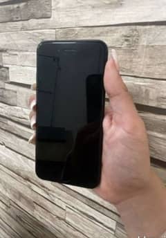 I phone se Health 80 64 gb 10 by 10 03055318729