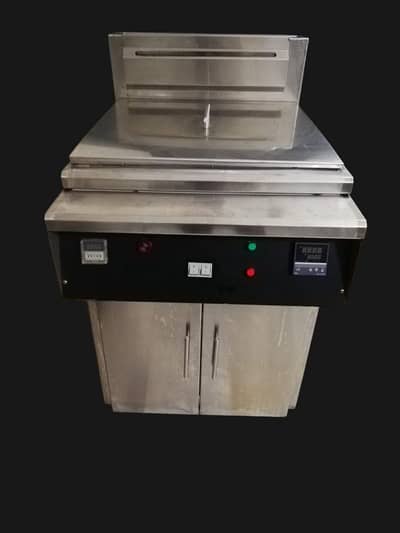 32 litre Deep fryer Gas in excellent condtion