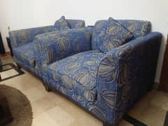 urgent sofa set with table