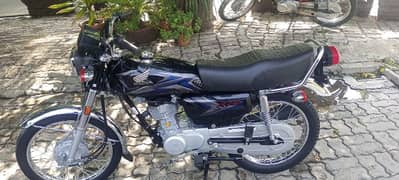 Assalamu Alaikum Honda 125 for sale argent