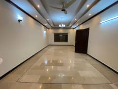 Upper portion for rent 40*80