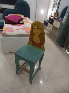 Chair & table lamp