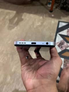 infnix hot 30 play 4/64  10/10 condition hai