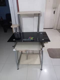 Computer table