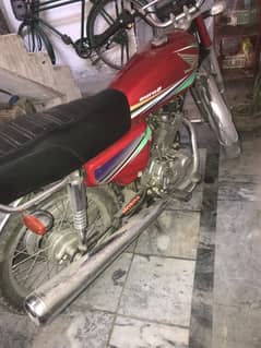 125 2012 model available urgent sale