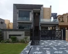 Final Rent - 1 Kanal Adorable Bungalow On Top Location For Rent in DHA Phase 4 Lahore