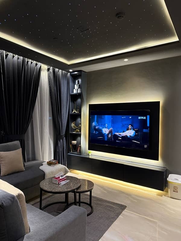 1 bed fully furnished Gulberg Zameen aurum 4
