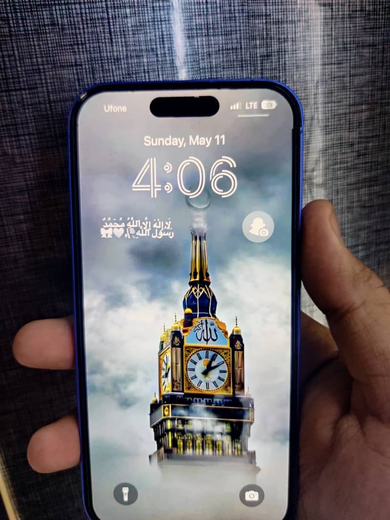 Iphone 16 non pta  4 sim working backbreak 1