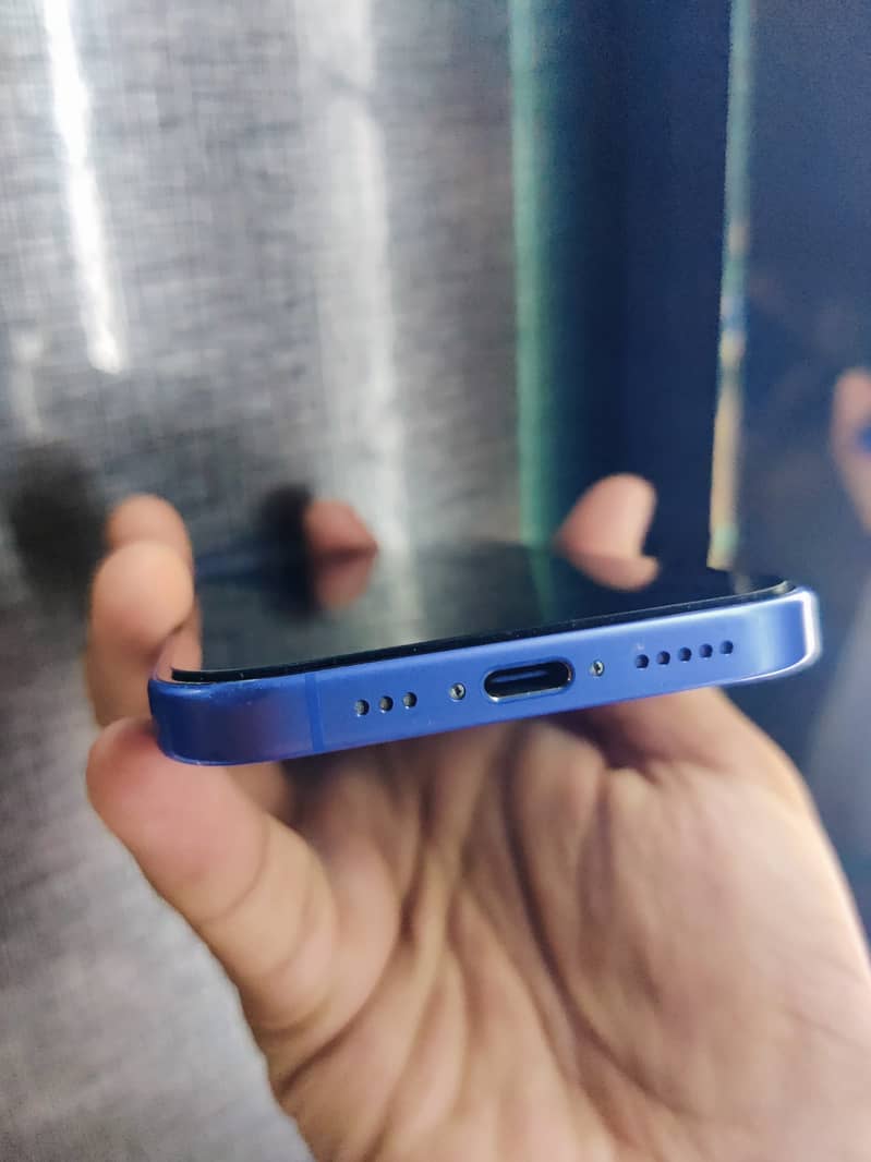 Iphone 16 non pta  4 sim working backbreak 3
