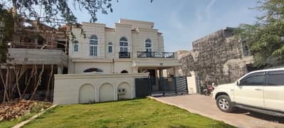 40*80 Outstanding Top Class House for sale