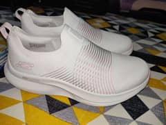 Skechers