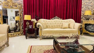 Italian Sofa for Sale. Like new!