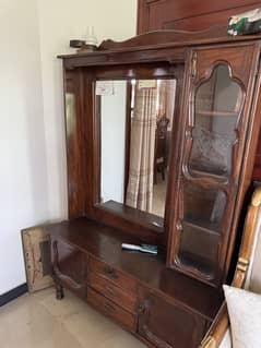 Good quality wood neat and clean dressing table
