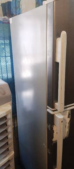 price 60000 Hair frige for sale