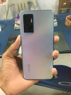 Vivov23e