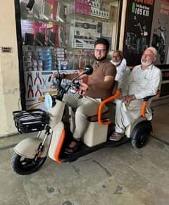 3 Wheeler Electric Scooty 2025 New Zero Meter