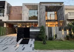Top city 10 Marla house for sale