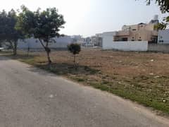 2 Kanal Main Boulevard Residential Plot for Sale Engineering Town D2 Block, Prime Location