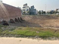 5 Marla Residential Plot Available For Sale In Park View City - Crystal Block