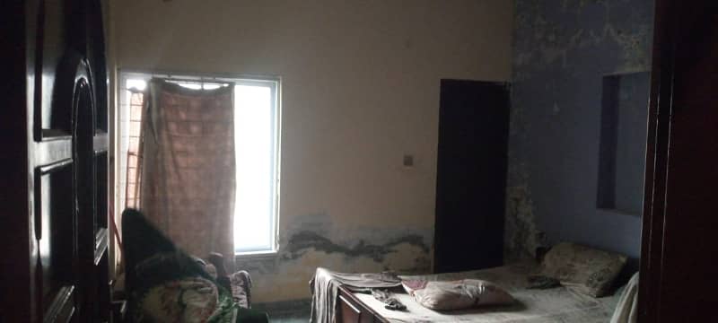 10 MARLA MODERN DESIGN HOUSE AVALIBLE FOR SALE WITH GAS AND SOLAR 9
