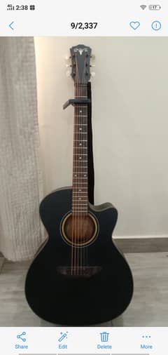 Acoustic intermediate guitar perfect conditon