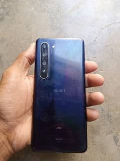 aquos r5g 12 /256 snapdragon 865