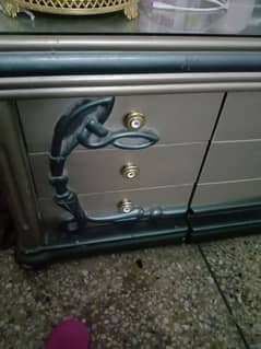 only dressing table available