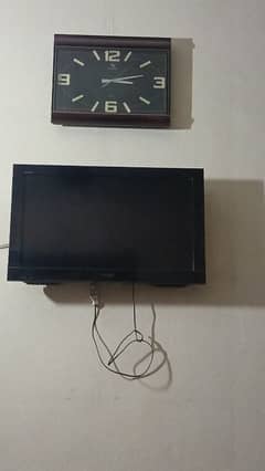iam selling my  Sony Lcd  32 inch 03333296390