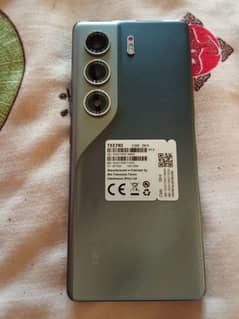 Tecno camon 40 pro