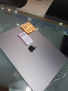Apple MacBook  Pro m1  16 inch. 16/1tb.