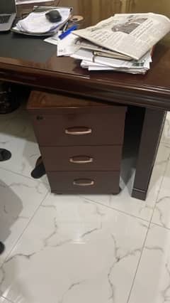 imported executive table and chair with extra two tables