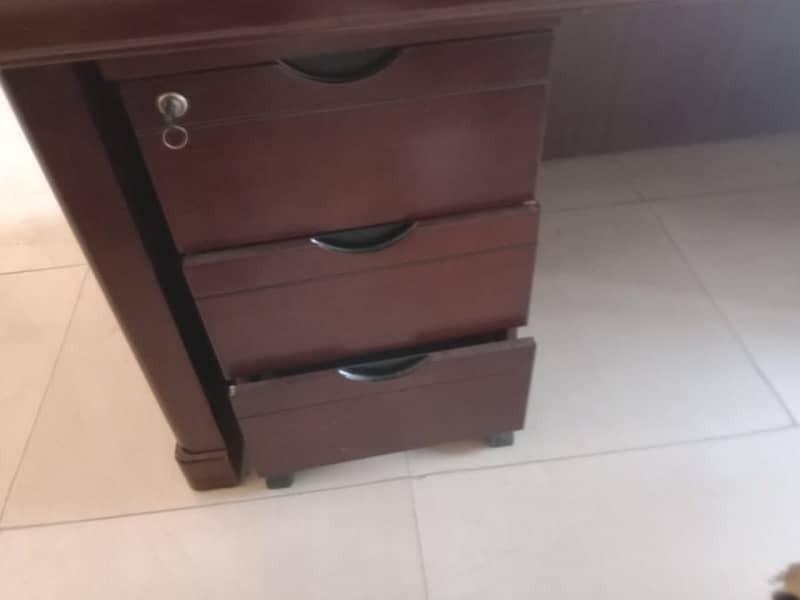 imported executive table and chair with extra two tables 4