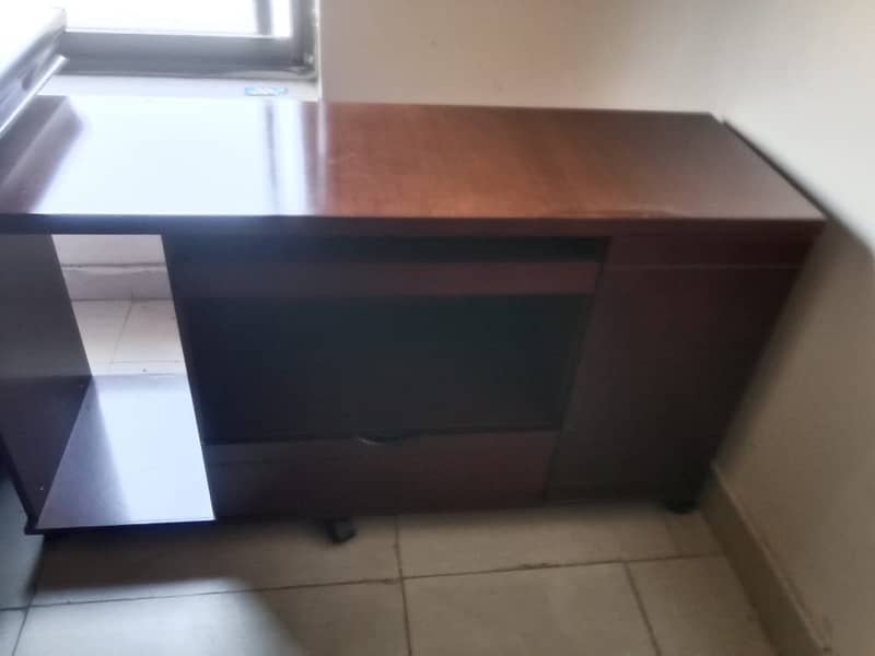 imported executive table and chair with extra two tables 5