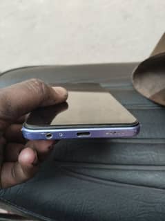 Vivo y17s 6.128 good condition box with original charger use nh Kiya