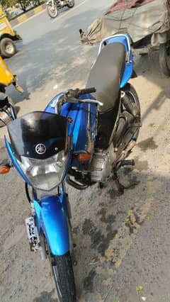 Yamaha ybr 2016 model