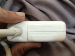 Appale macbook charger model A1719 87W