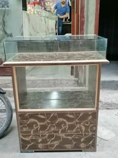 Shop outdoor counter