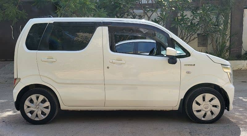 Suzuki Wagon R hybrid model 2017 Reg 2021 5