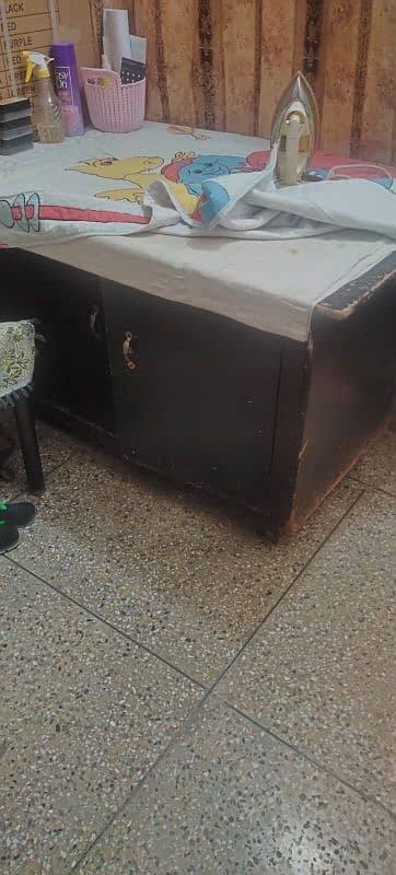 centre and side tables in woood structure 4