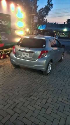 Toyota Vitz 2012
