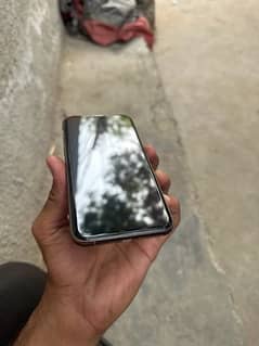 iPhone 11 Pro like new condition health 66 water pack 64 GB with box