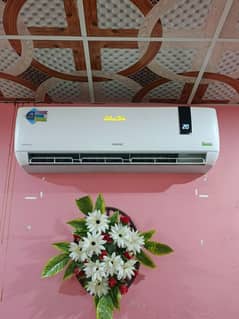 Homage kenwood 1.5 ton ka ac hai just 2 seasen used hai