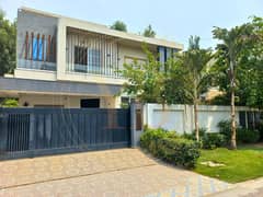 1 kanal luxury 4 Bedroom House Available For Rent in DHA Phase 4 Block HH Lahore Cantt