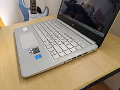 HP 14s