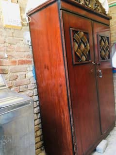 Almari wardrobe best condition