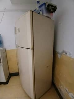 dawlance full size fridge