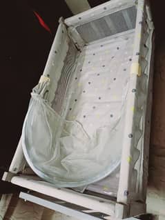 baby cot