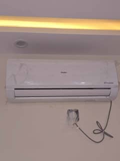 Haire DC Inverter 1 ton almost new condition 7 moth used 03095449689