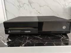 Xbox one original 1 TB storage with offline games installed