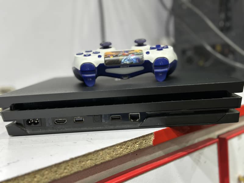 Ps4 pro 1tb with 1 controller in immaculate condition 3